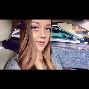 Meet your Posher, Lexi